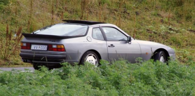 Porsche 944S2 3