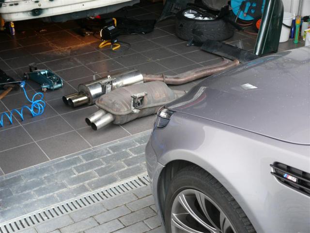 GT exhaust 002 (Large)