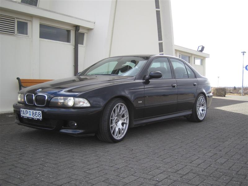 Alpina vs M5 004 (Medium)