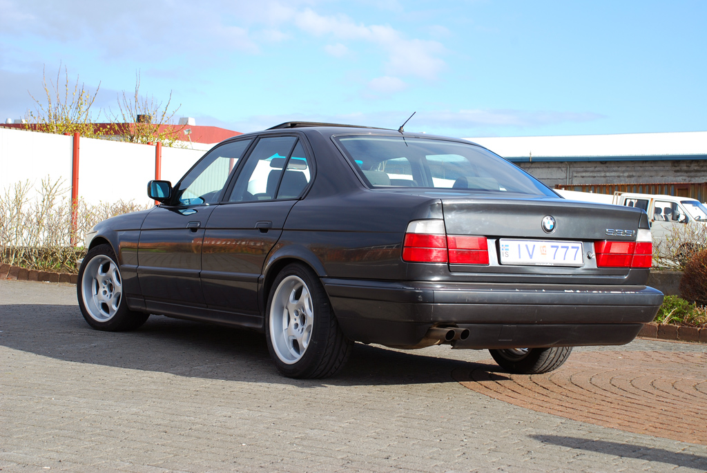 535i og 750iA 005